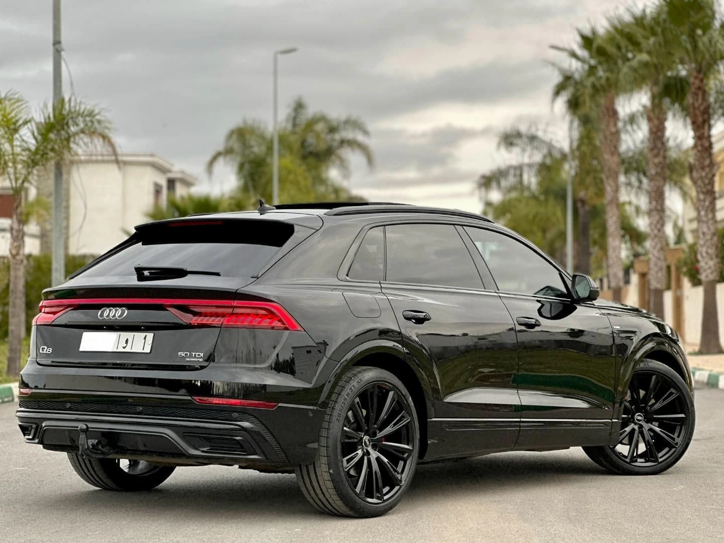 Audi Q8 S-Line vue arrière